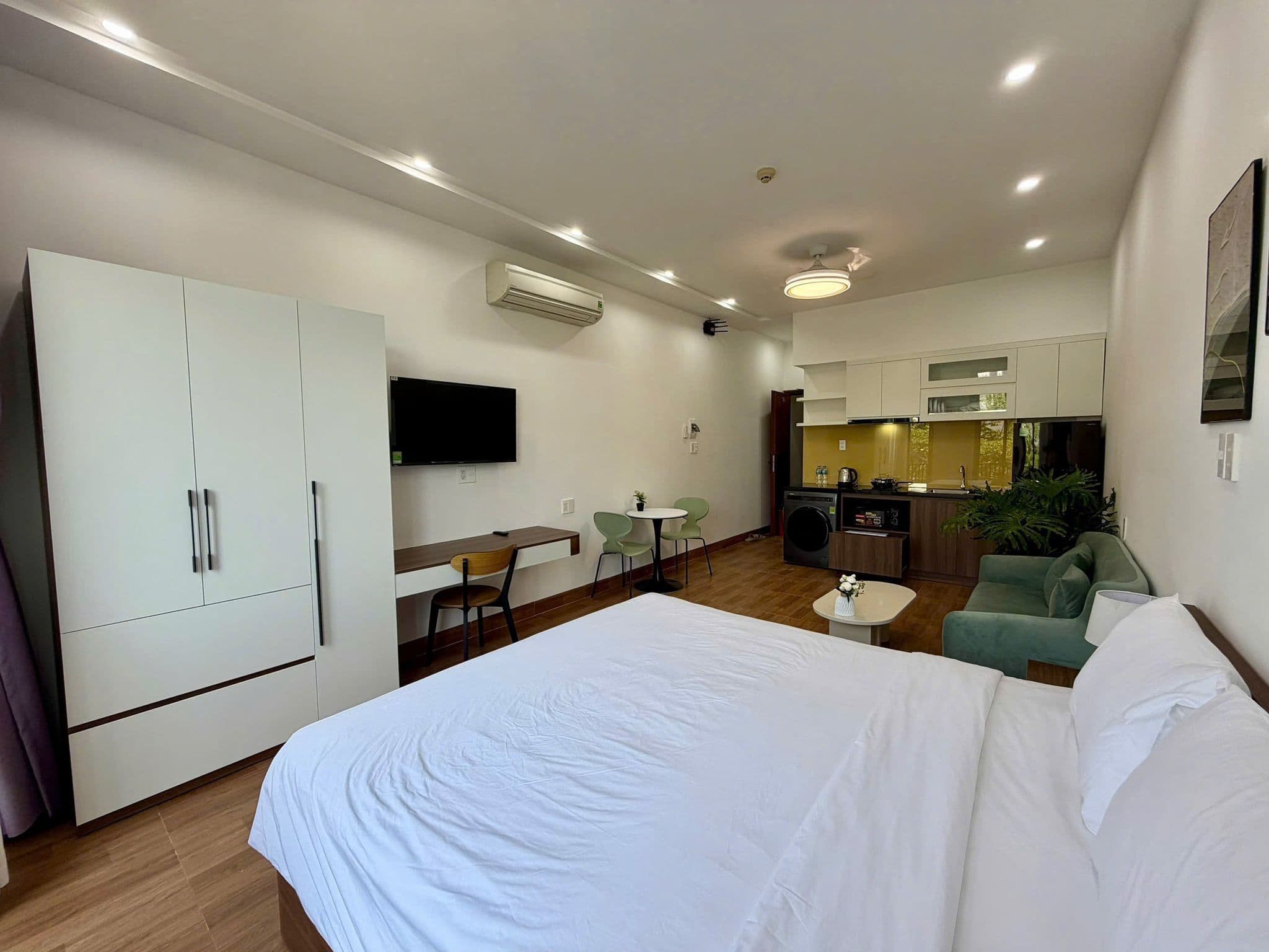 Studio on Phan Tu, an Thuong Area